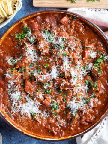 Chorizo bolognese with herbs and spaghetti