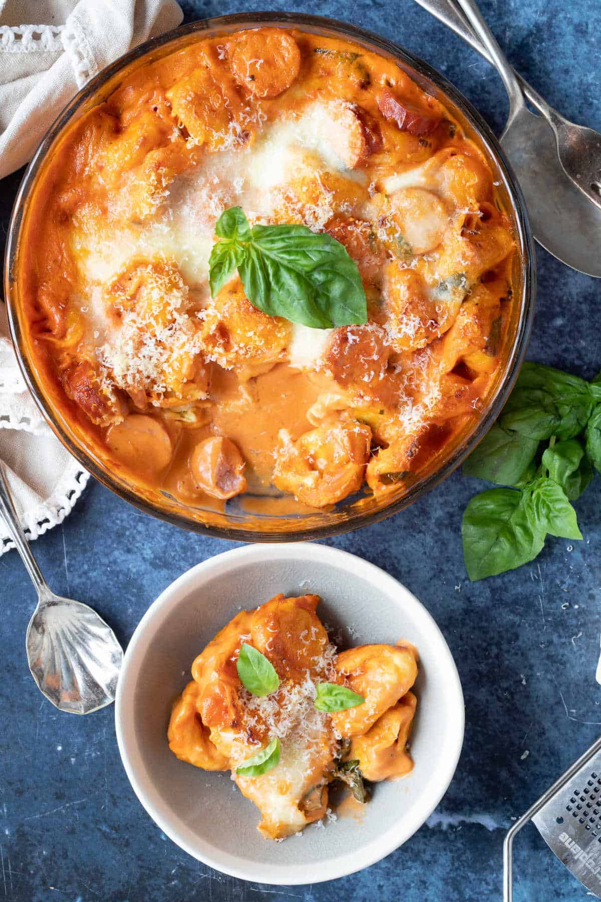 Baked tortellini in a serving dish.