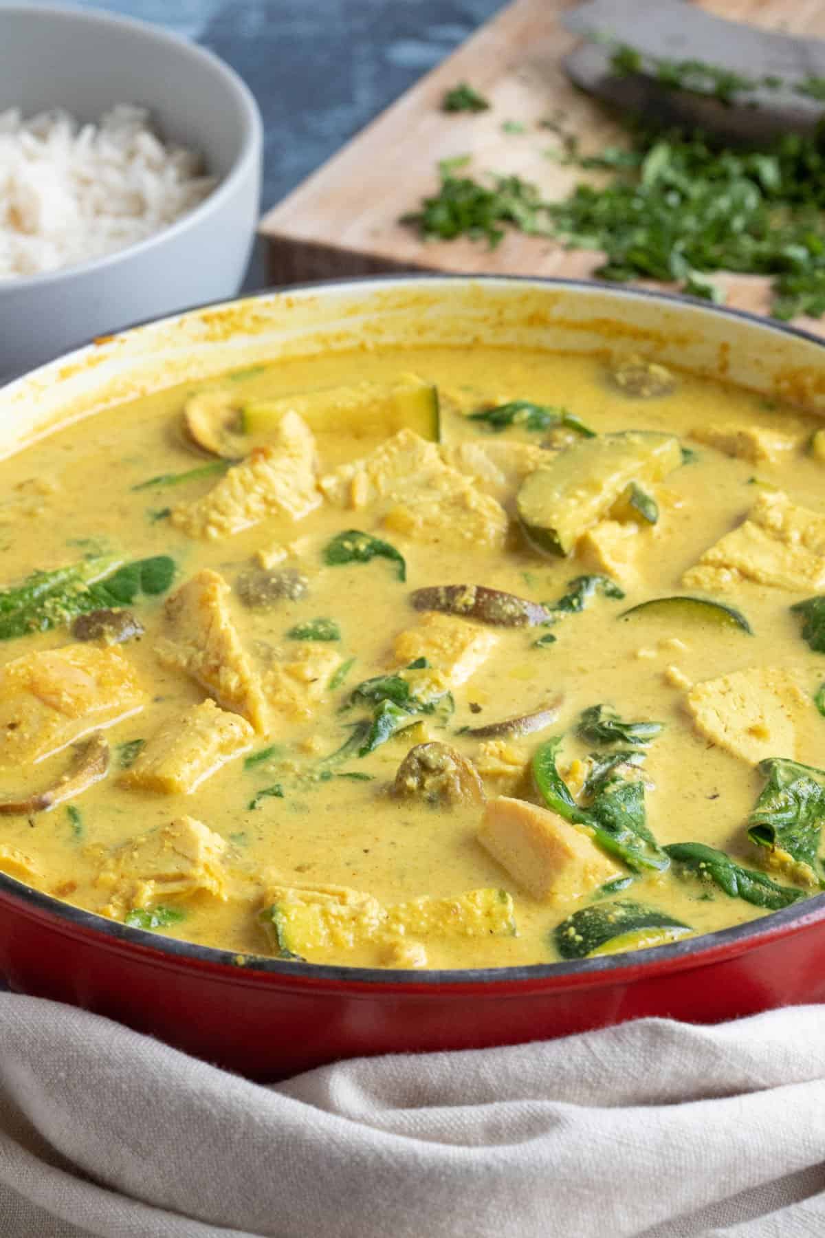 Easy turkey curry in pan.