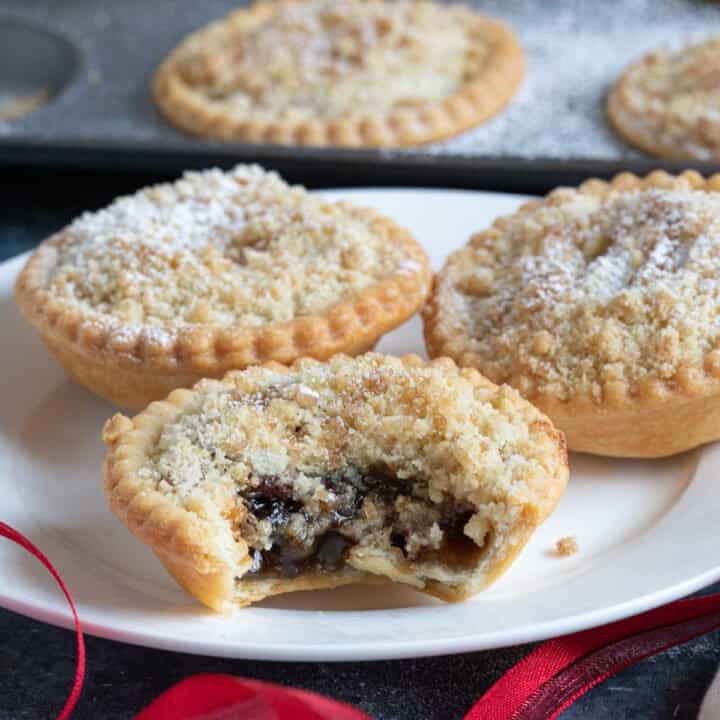 Easy Crumble Topped Mince Pies Recipe Effortless Foodie