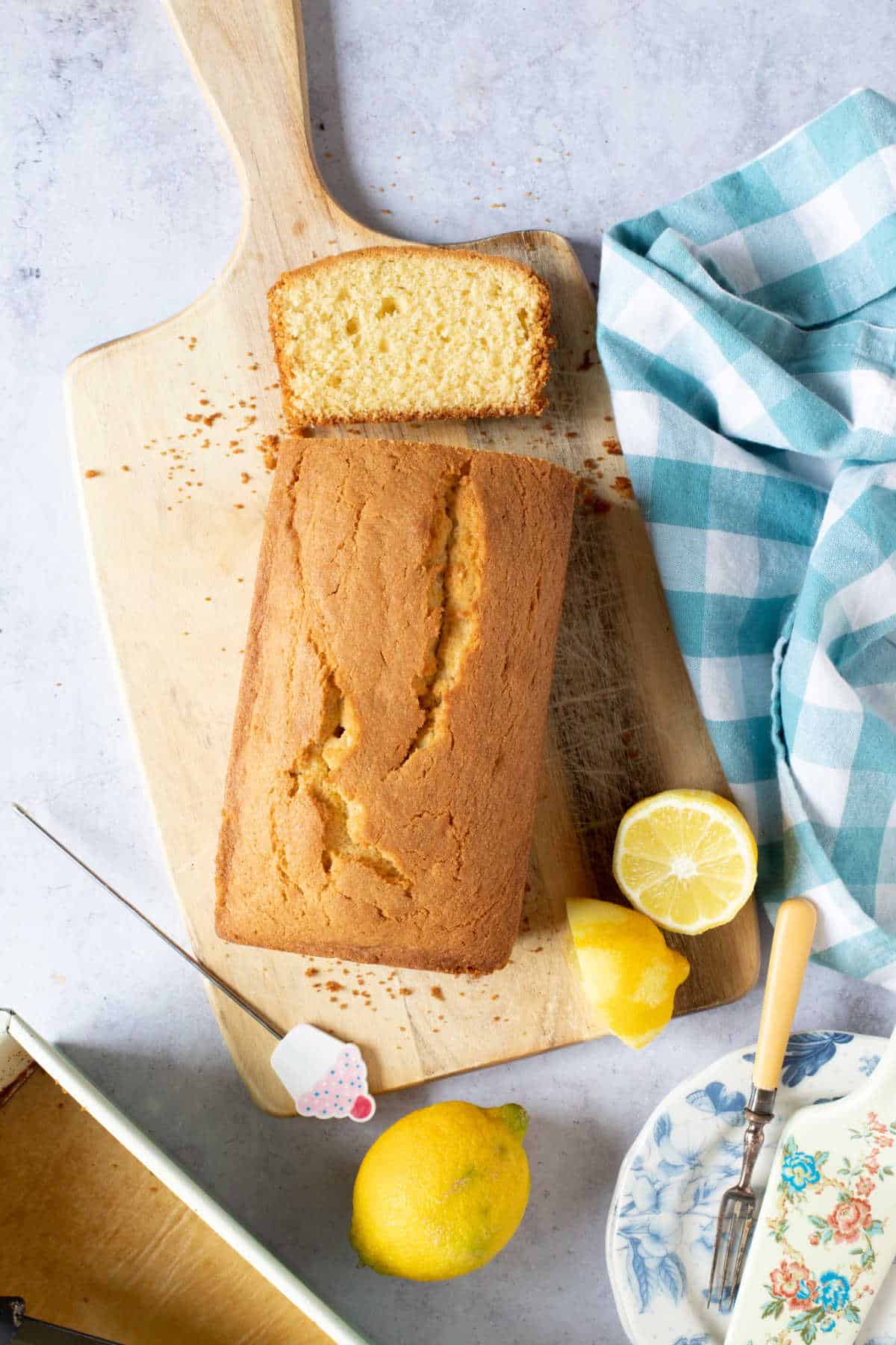 Madeira cake on a wooden board.