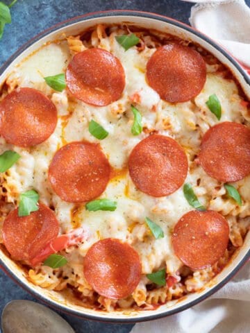 Pizza pasta bake.