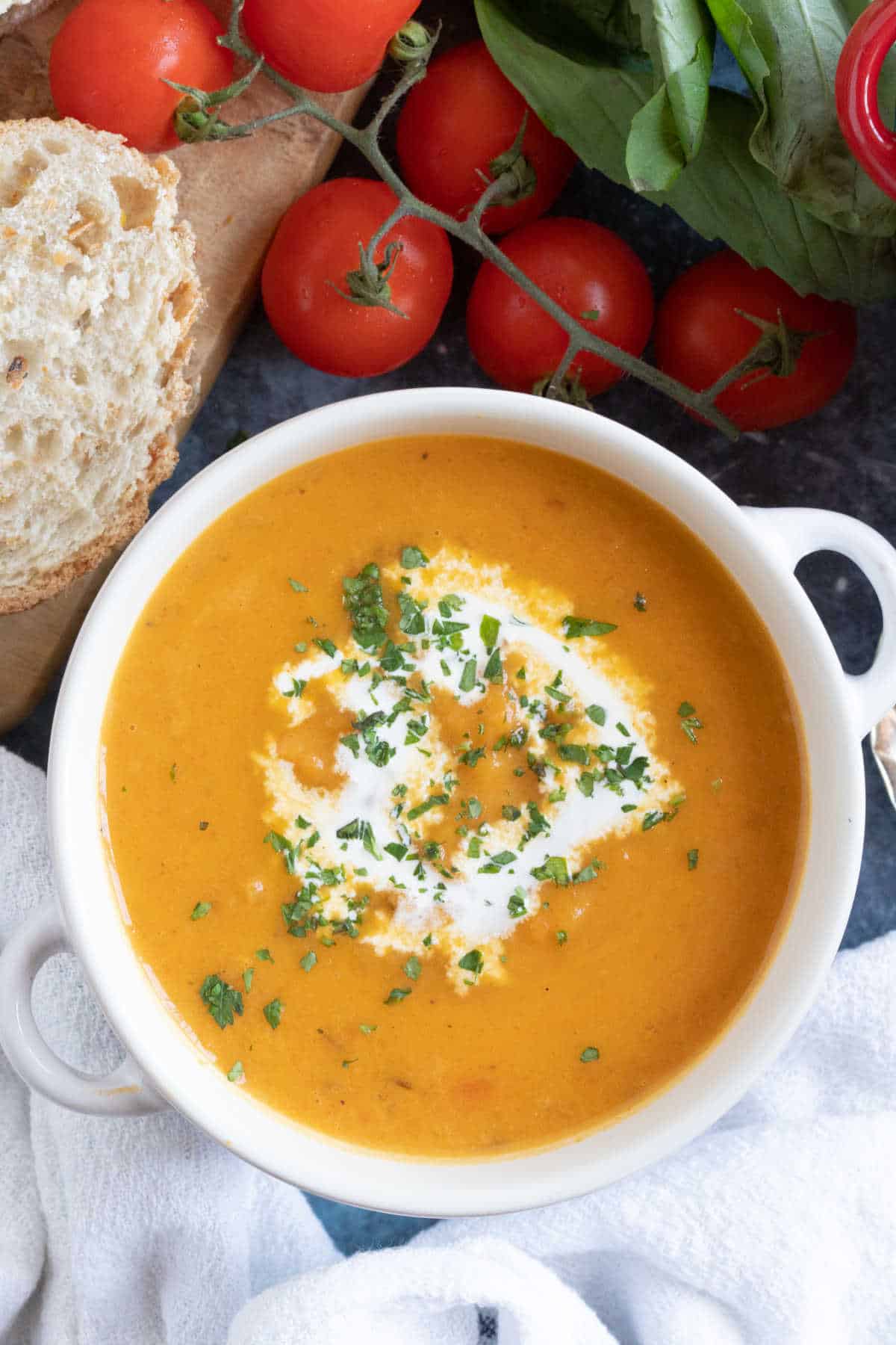 Swede soup drizzled with cream.