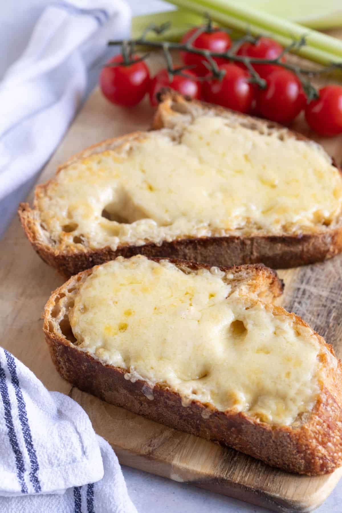 2 slices air fryer cheese on toast.