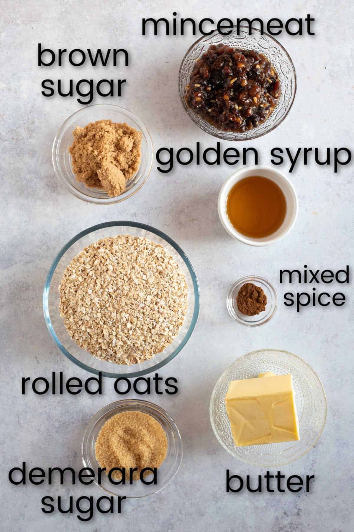 Ingredients for mincemeat flapjacks.