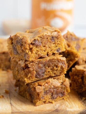 A stack of pumpkin blondie bars.