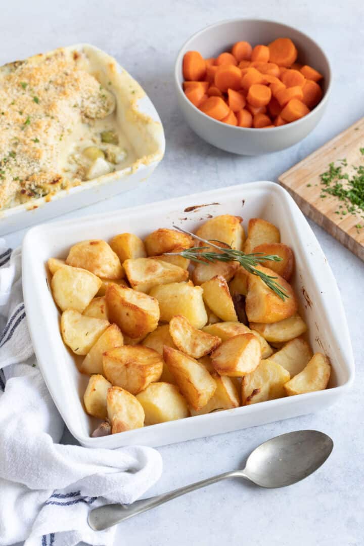 Crispy Duck Fat Roast Potatoes Recipe - Effortless Foodie
