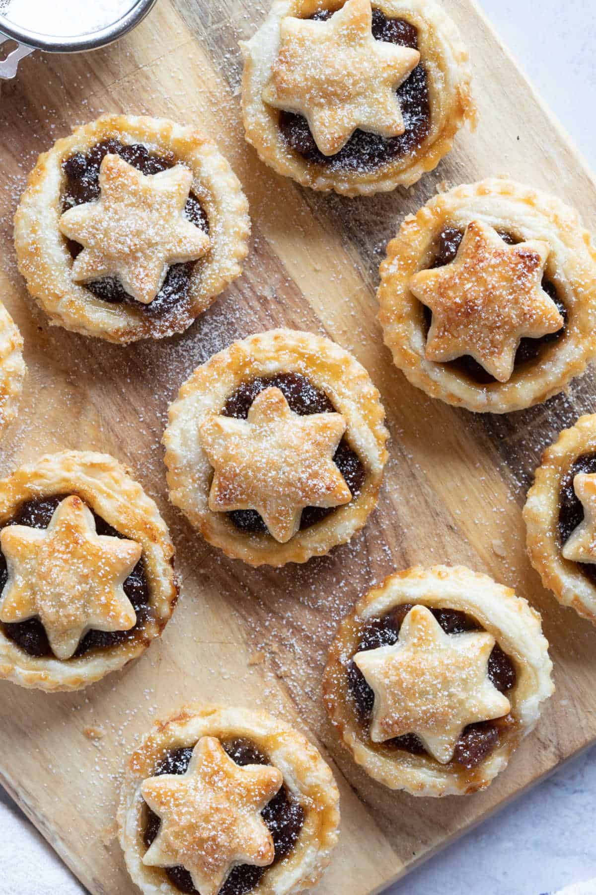 Star topped mince pies.