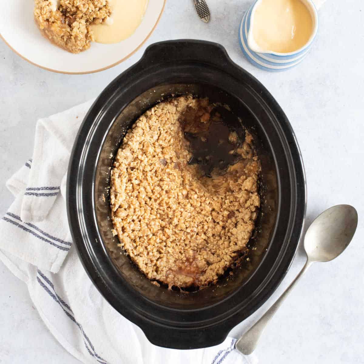 Easy Slow Cooker Apple Crumble Recipe Effortless Foodie