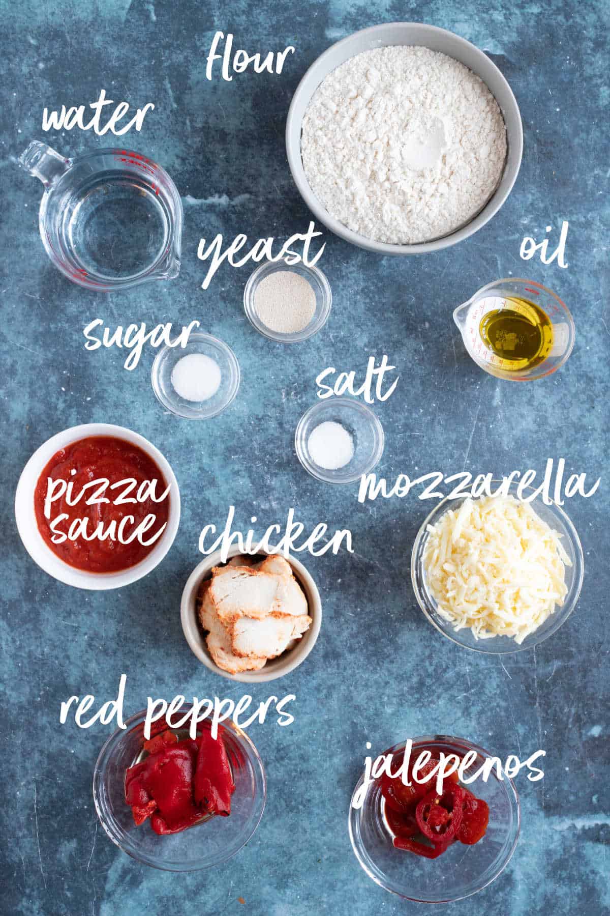 Ingredients for spicy chicken pizza.