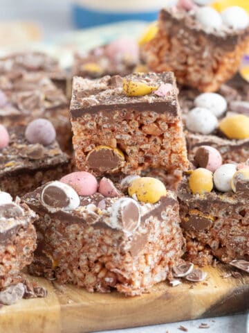 A stack of mini egg rice krispie treats.