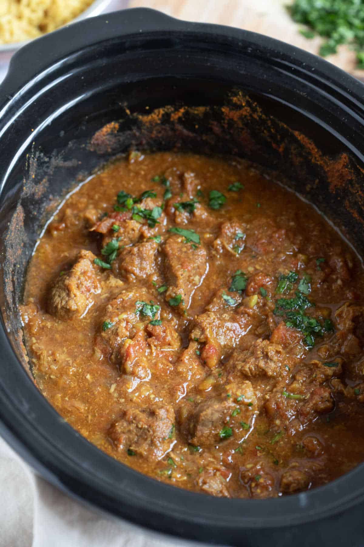 Slow cooker beef curry in a crock pot