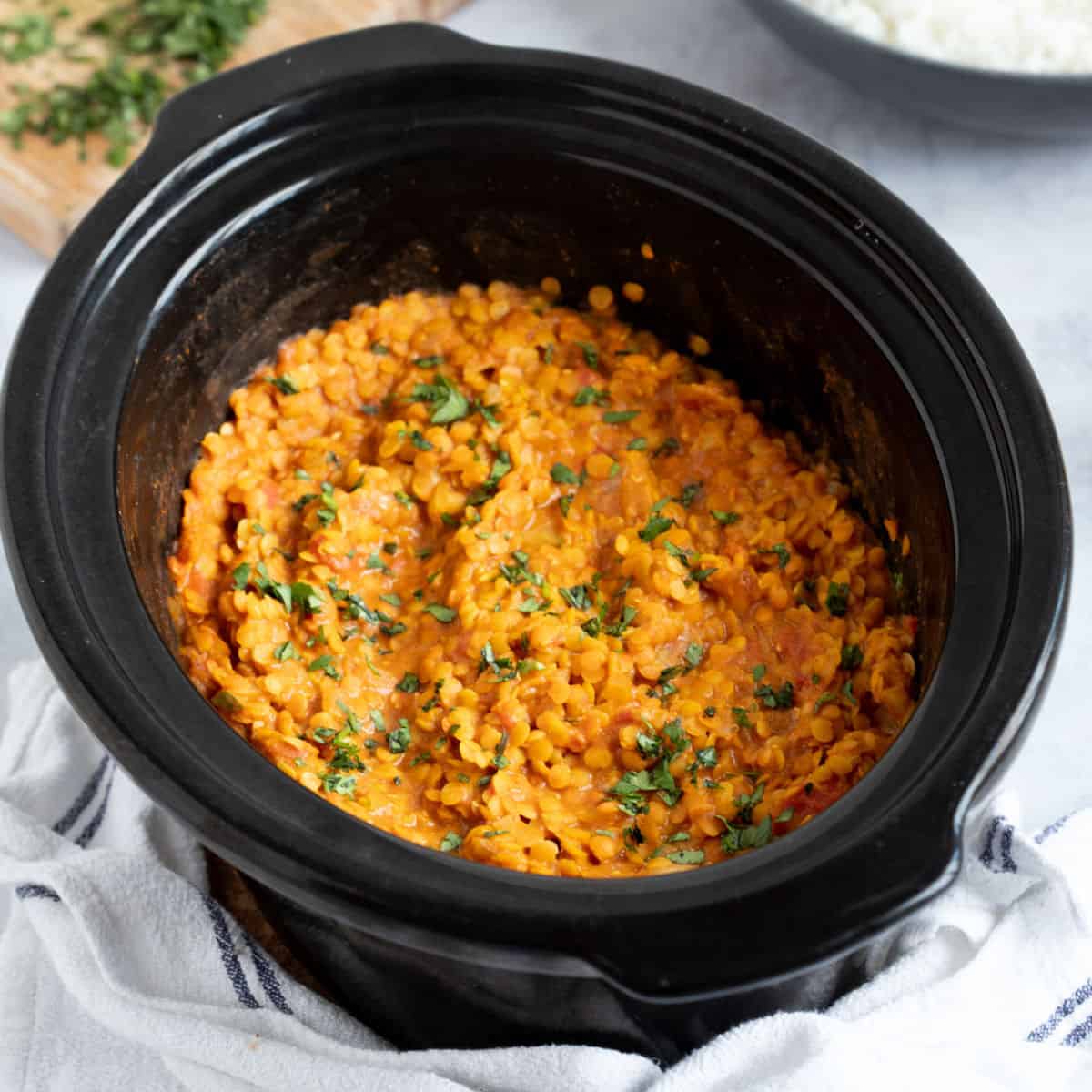 ved siden af krig lindre Easy Slow Cooker Red Lentil Dahl Recipe - Effortless Foodie