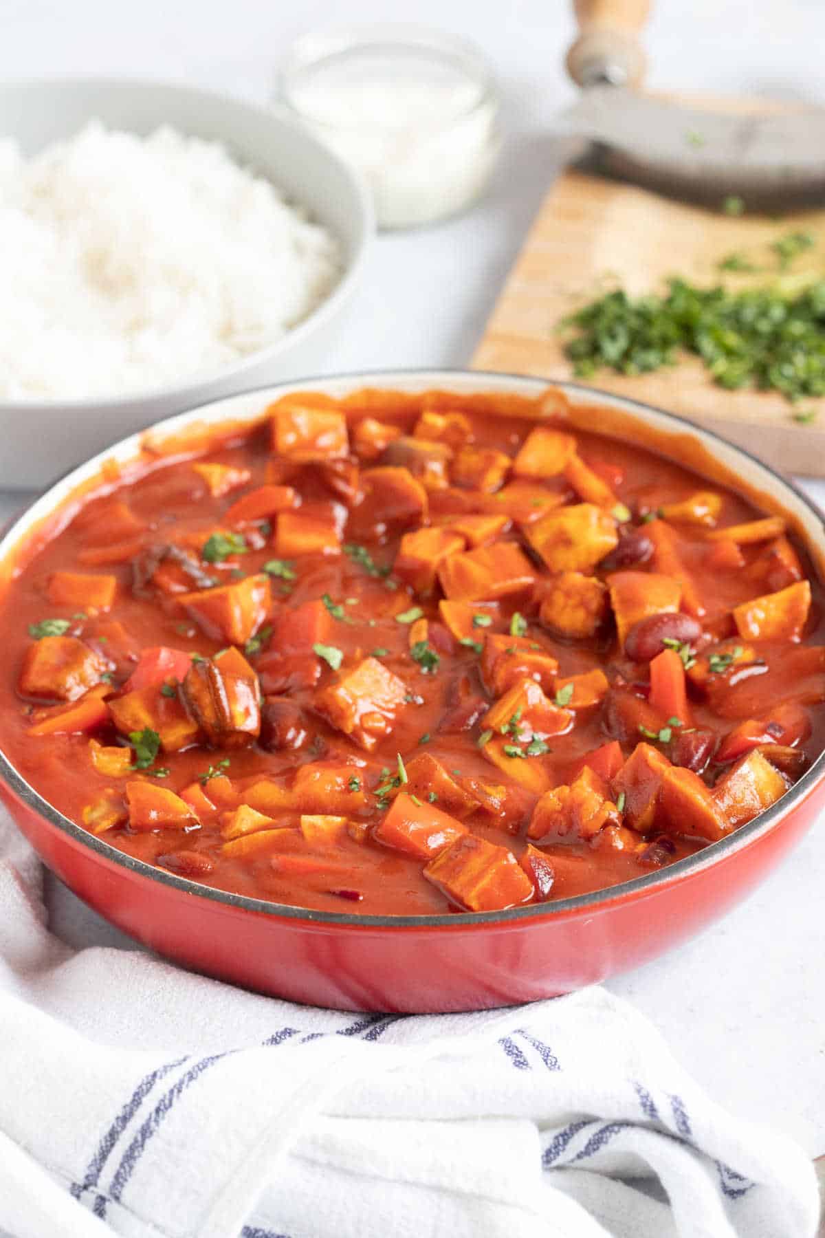 A pan of kidney bean and sweet potato chilli.