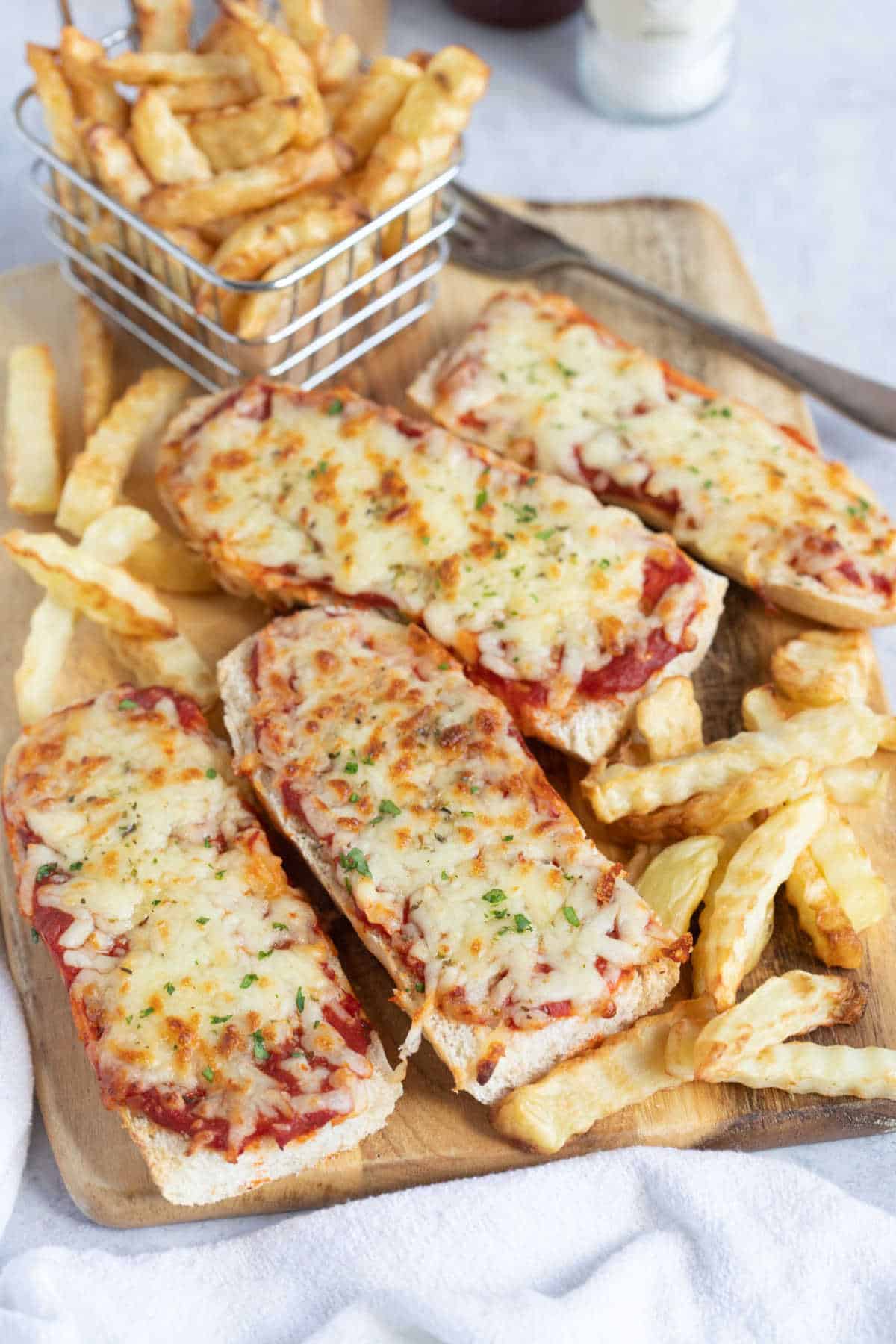 Easy Air Fryer French Bread Pizza - Sustainable Cooks