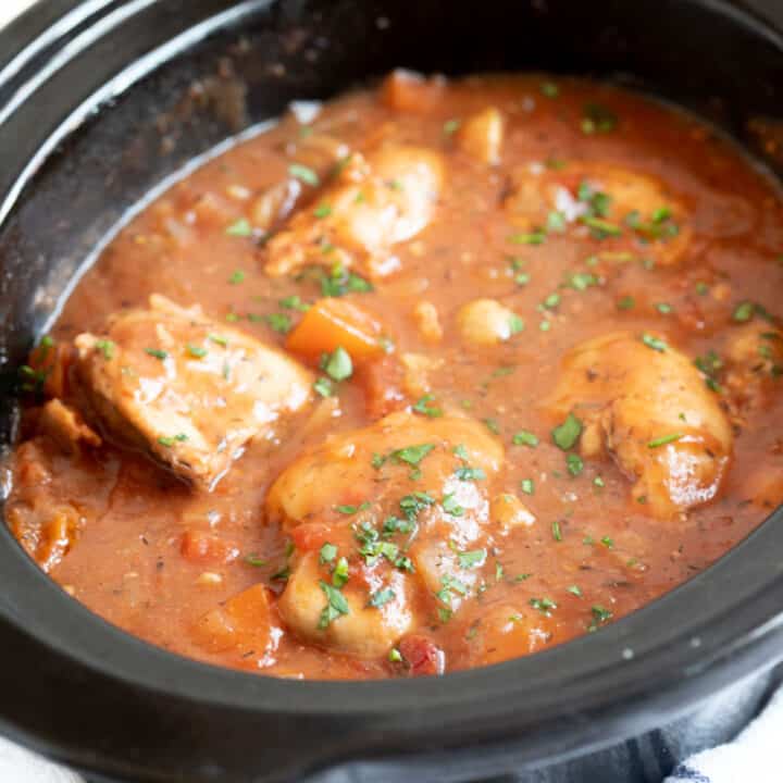 Slow Cooker Chicken Chasseur Recipe - Effortless Foodie