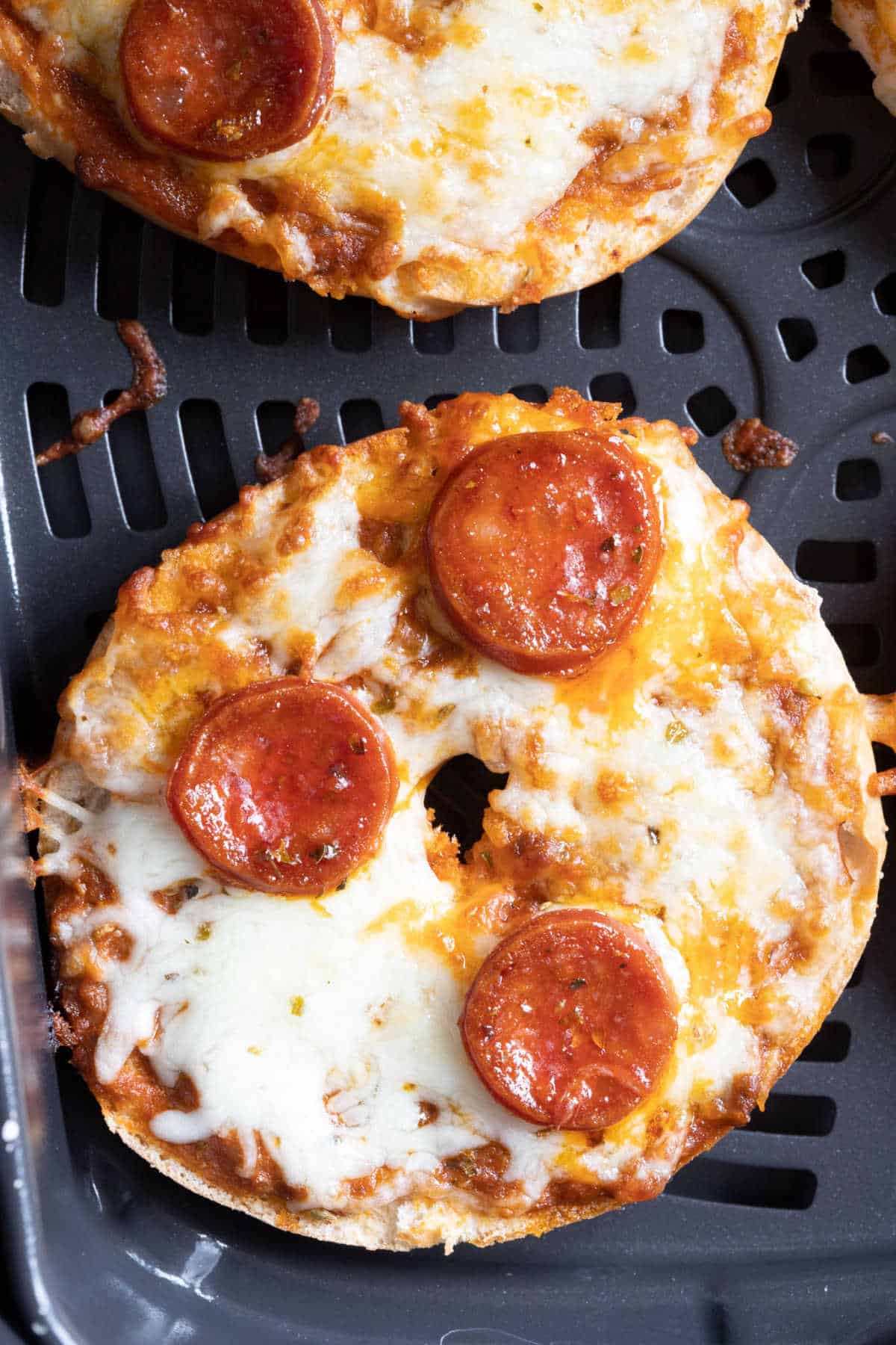 Pizza bagels in air fryer.