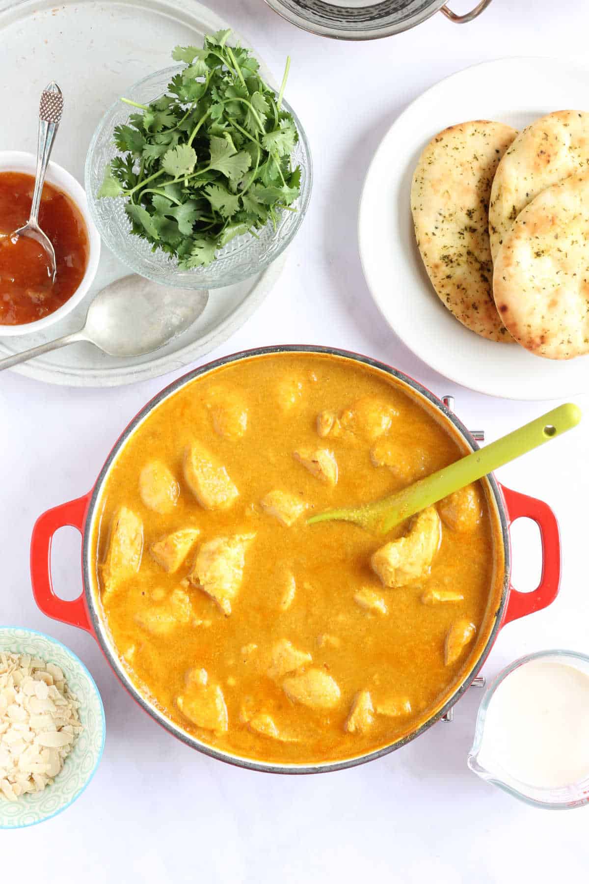 A pan of creamy chicken curry.