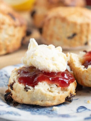 air fryer fruit scones.